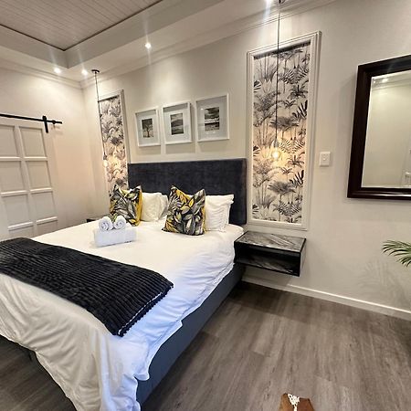 Spacube Luxury Suites And Spa Pretoria-Noord エクステリア 写真