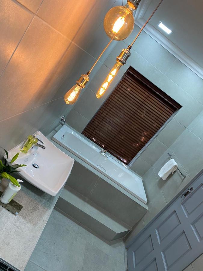 Spacube Luxury Suites And Spa Pretoria-Noord エクステリア 写真