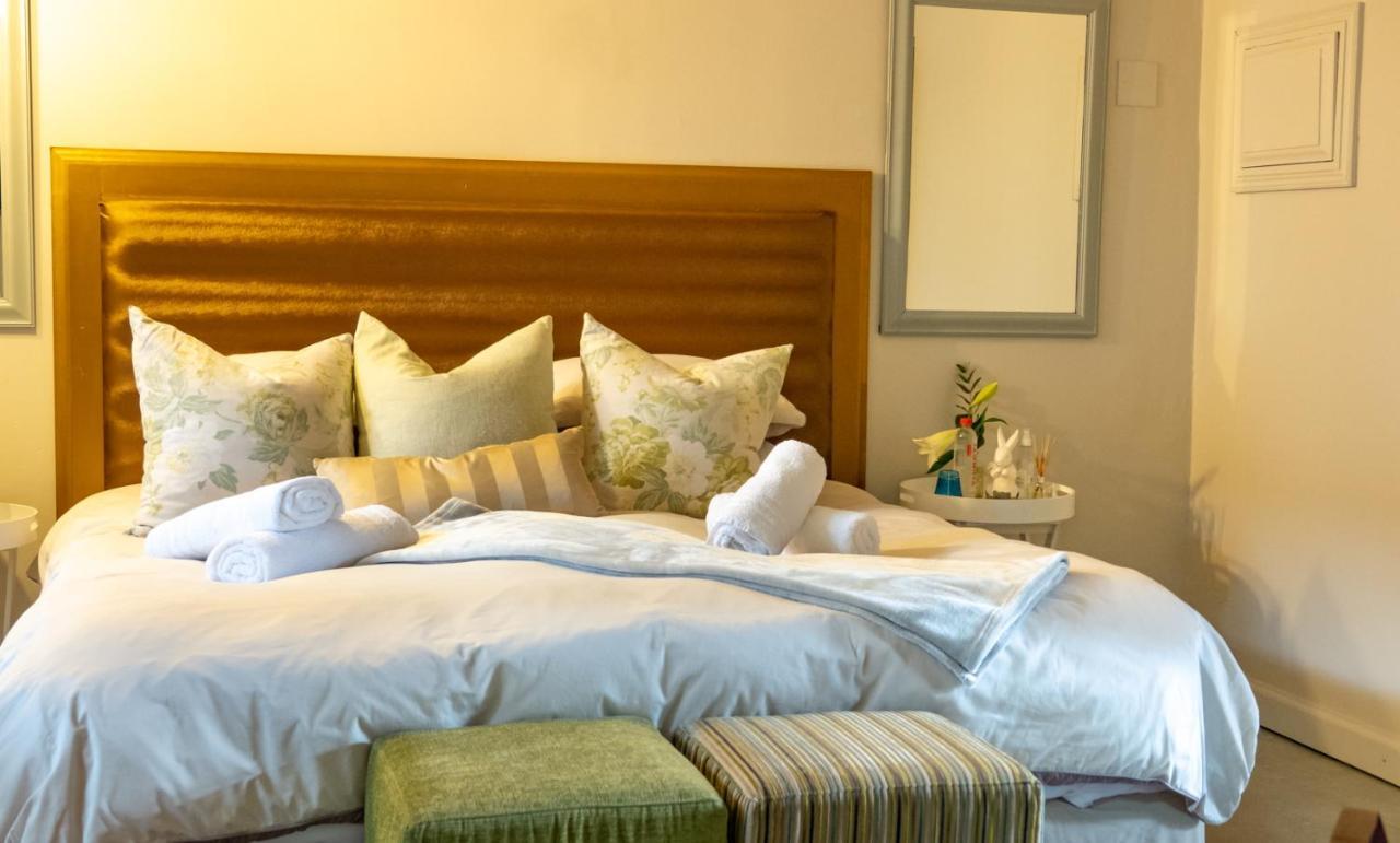 Spacube Luxury Suites And Spa Pretoria-Noord エクステリア 写真