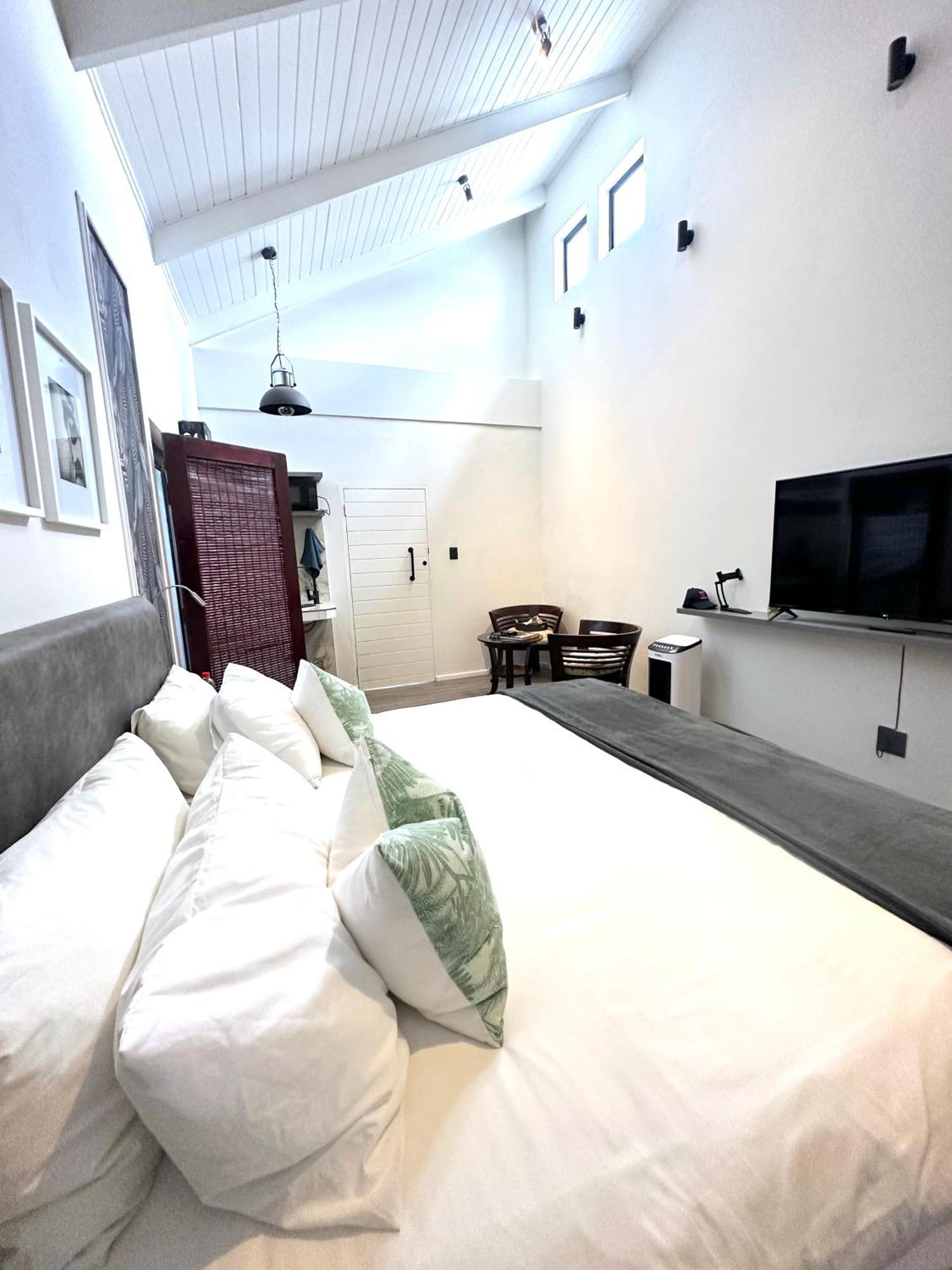 Spacube Luxury Suites And Spa Pretoria-Noord エクステリア 写真