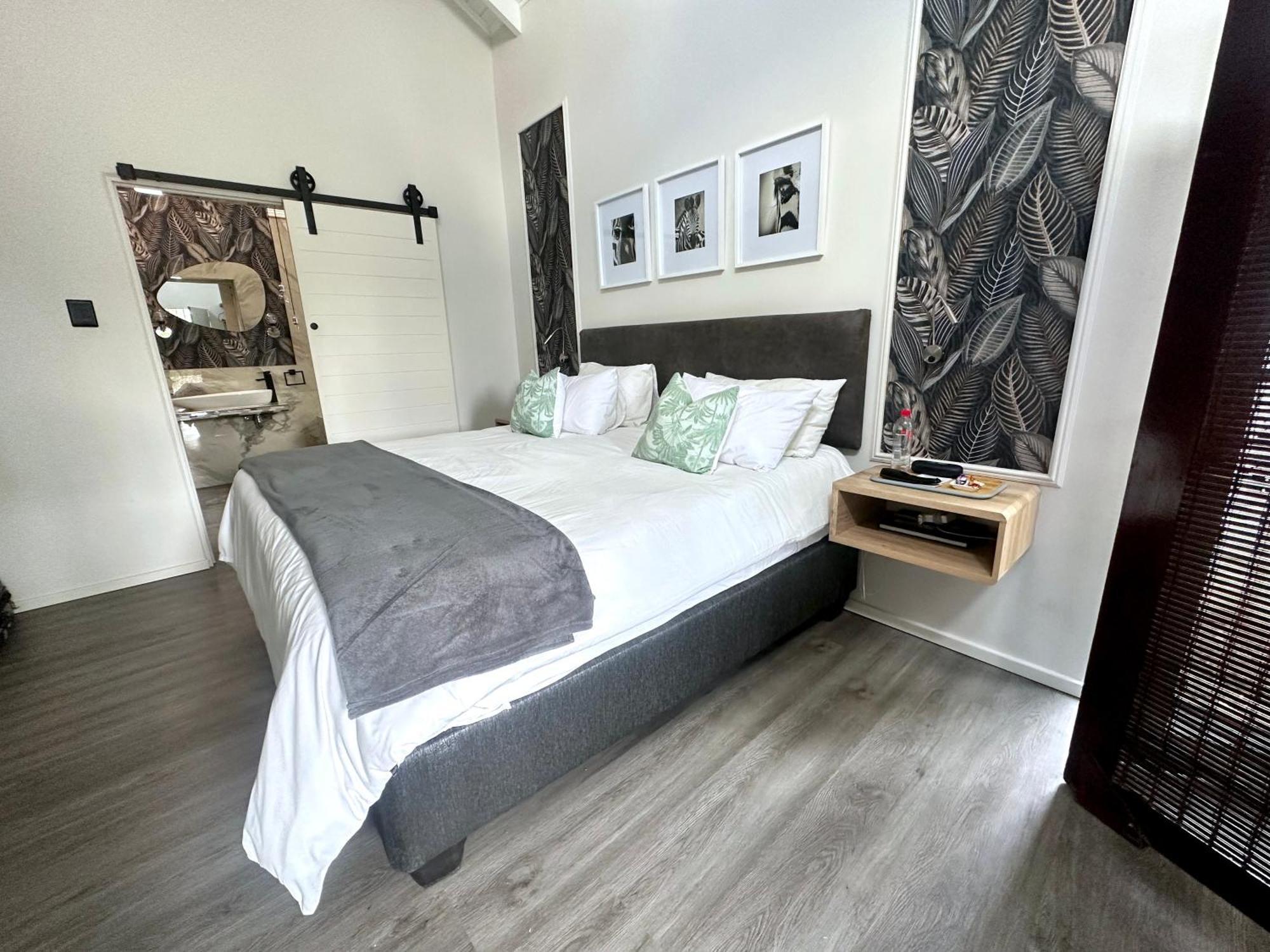 Spacube Luxury Suites And Spa Pretoria-Noord エクステリア 写真