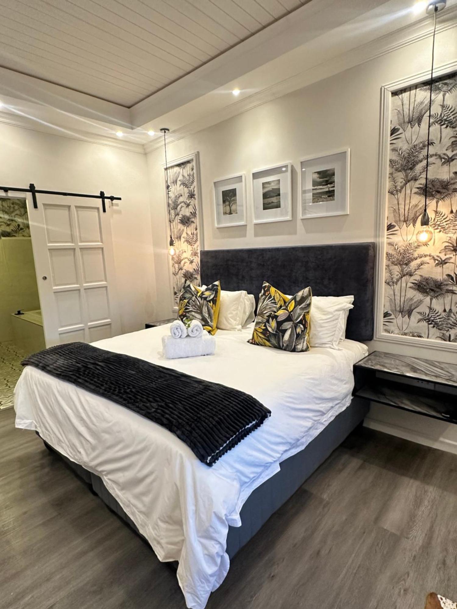 Spacube Luxury Suites And Spa Pretoria-Noord エクステリア 写真