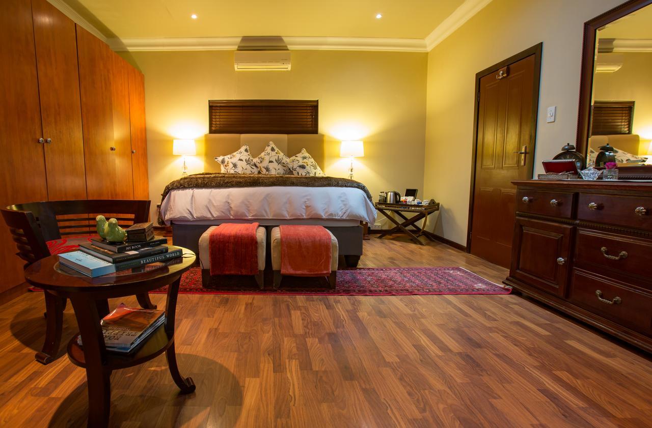 Spacube Luxury Suites And Spa Pretoria-Noord エクステリア 写真