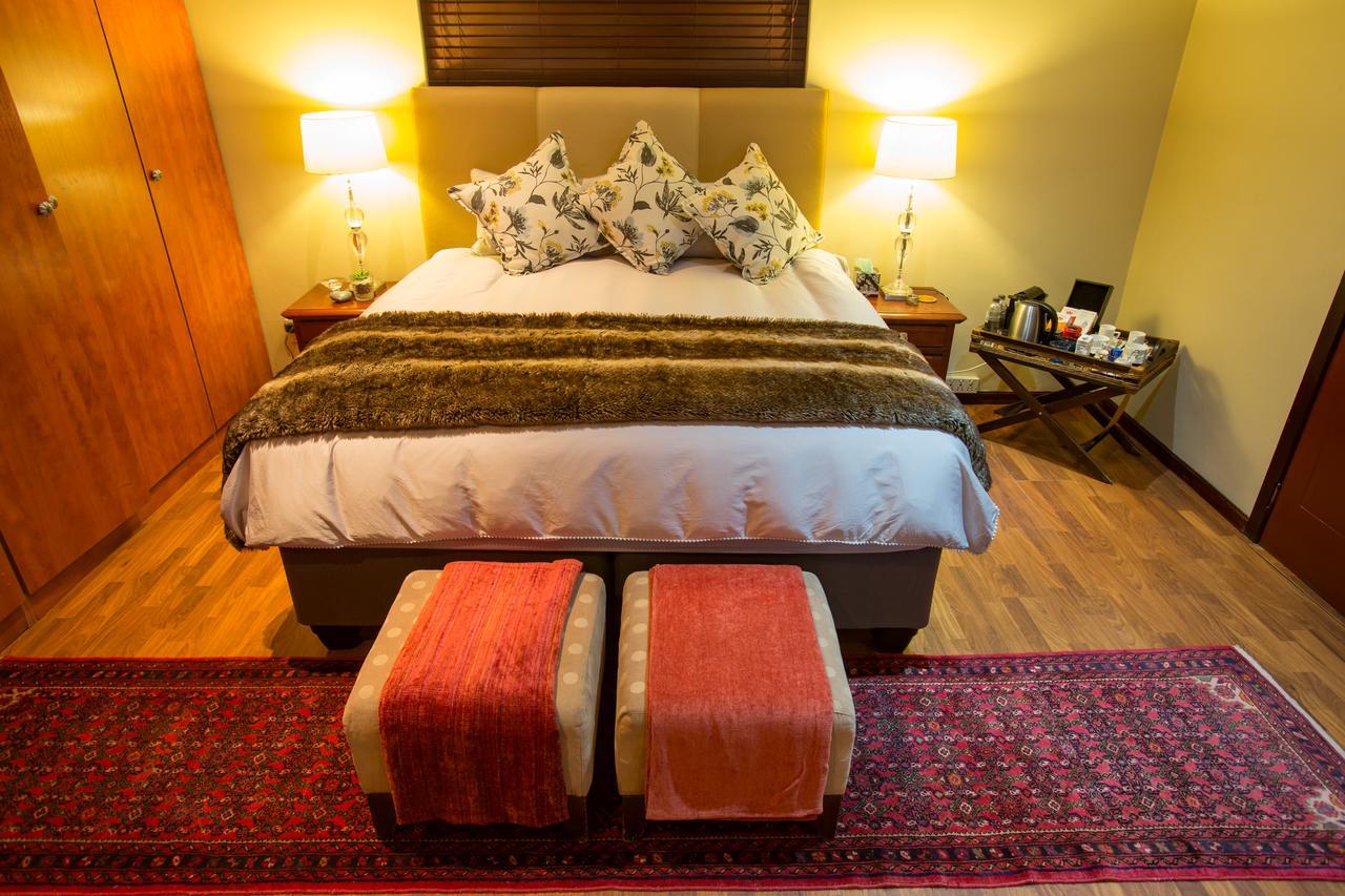 Spacube Luxury Suites And Spa Pretoria-Noord エクステリア 写真
