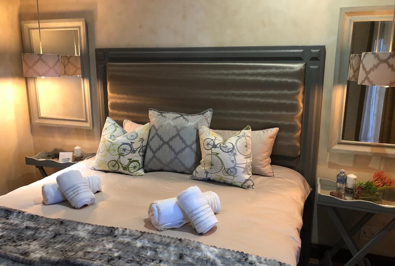 Spacube Luxury Suites And Spa Pretoria-Noord エクステリア 写真